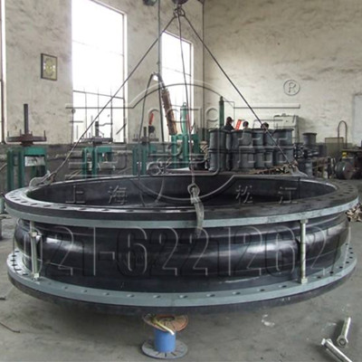 翻邊限位橡膠接頭